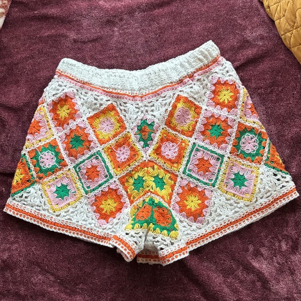 Rebellion White Crochet High-Waist Multicolor Shorts